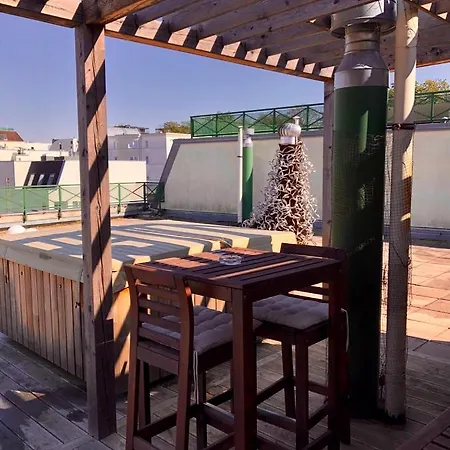 Romantic With Jacuzzi Apartment